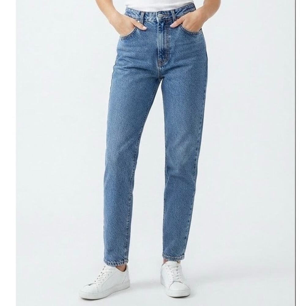 BDG Urban Outfitters High Rise Mom Jeans Blue Denim 90s Vintage Retro Size 29